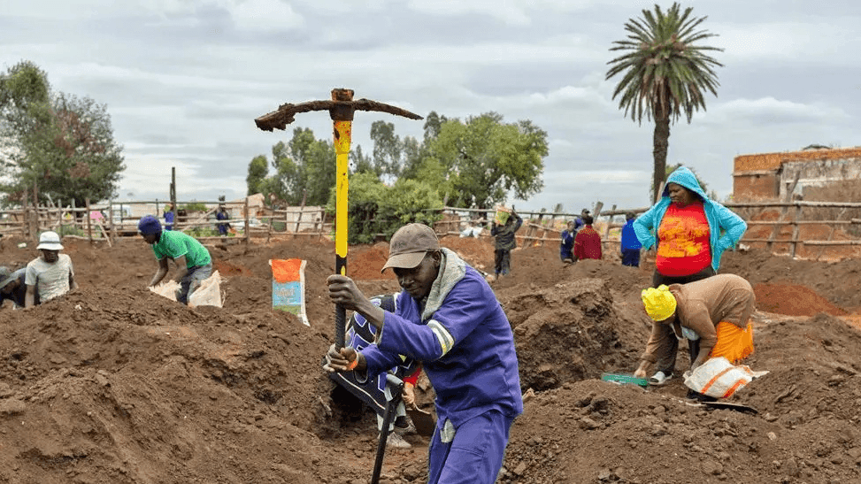 Prospectors Swarm Settlement Near Springs After Gold Rumor